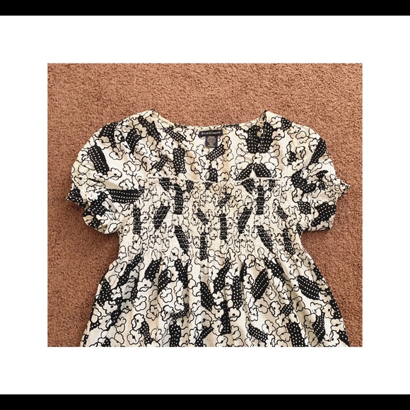 Black & White Flowy Top - Picture 2 of 3